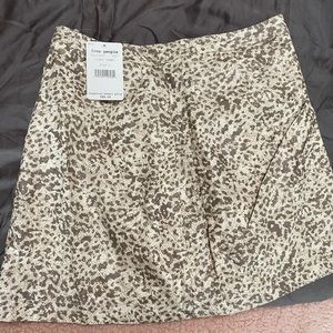 Free people skirt NWT SIZE 4